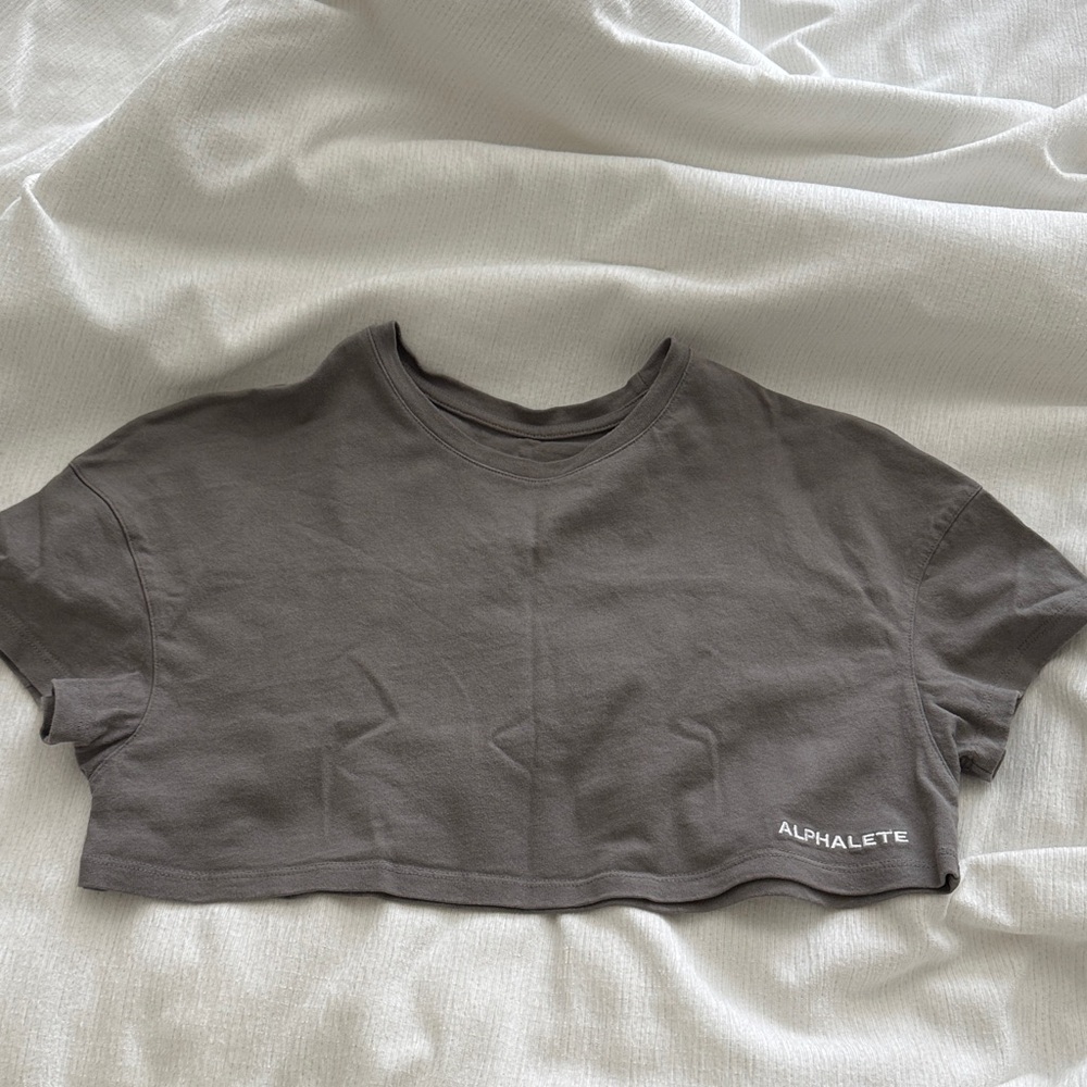 Alphalete Charcoal Cropped Tee
